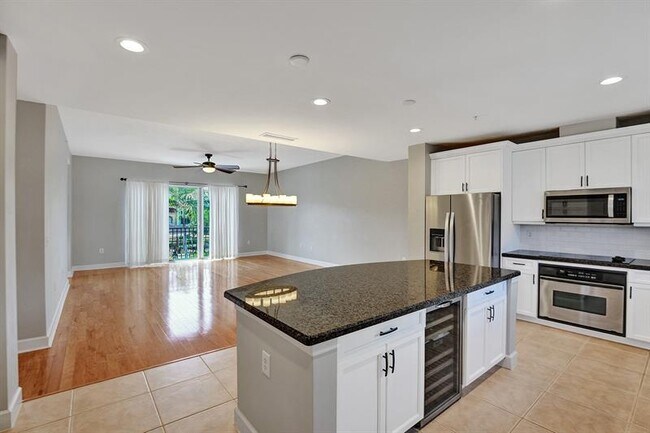 Foto del edificio - 1861 Coral Heights Blvd