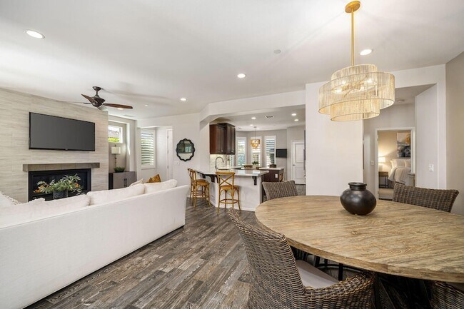 Foto del edificio - 51234 Longmeadow St