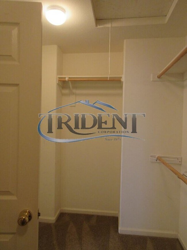 Foto del edificio - 3 bedroom, 3 bath house with Bonus Room