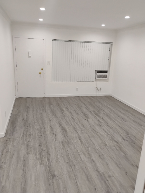 Photo - 924 N Curson Ave Apartment