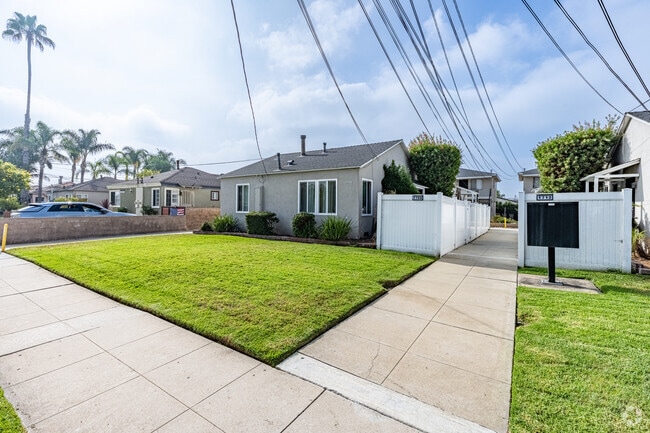 Alternar - West 166th St. Apartments