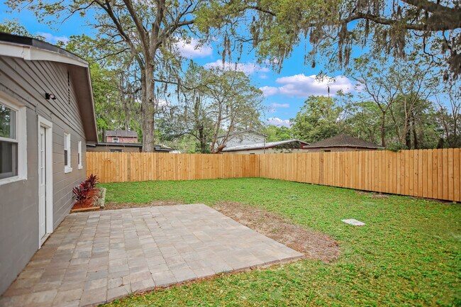 Foto del edificio - 237 N Bowlan St