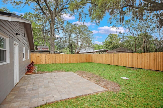 Photo - 237 N Bowlan St House