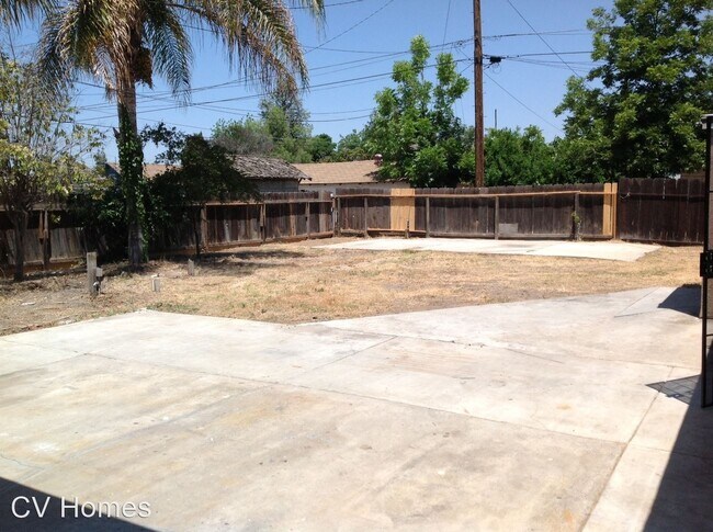 Building Photo - 2 br, 1 bath House - 2042 Gaither St.