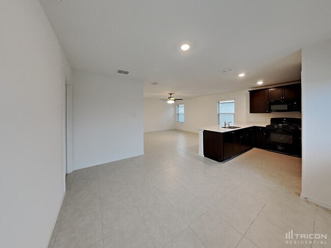 Foto del edificio - 812 Odlozil Ln