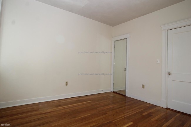 Building Photo - 1 br, 1 bath  - 1694 Commonwealth Ave # Gnc