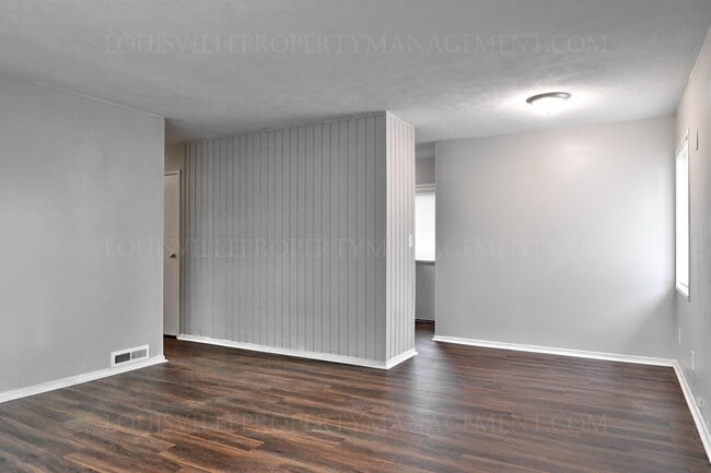 Building Photo - 9909 Plaudit Way