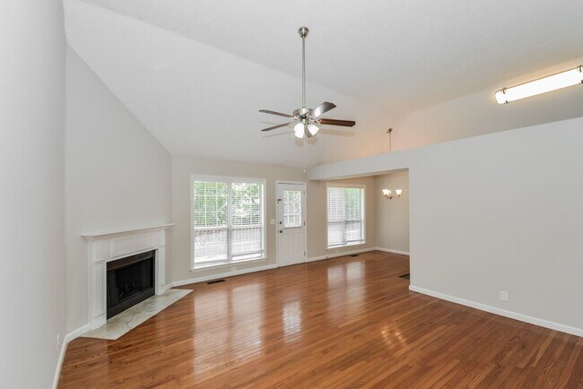 Building Photo - 757 Dover Glen Dr
