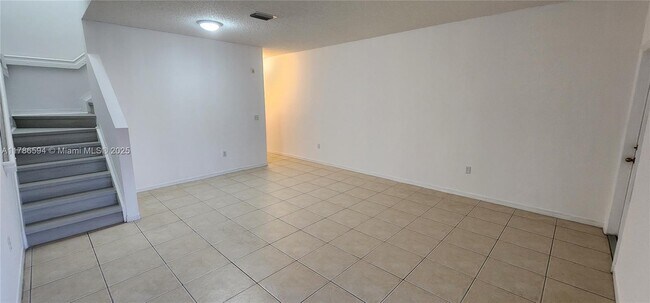 Foto del edificio - 2318 SE 23rd Terrace