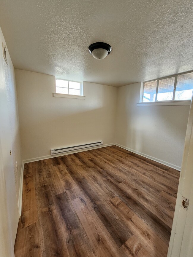 Back Bedroom - 2038 Eaton St