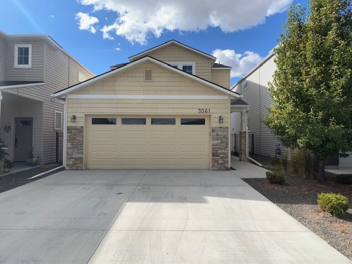 Foto principal - 3061 E Ionia Ct