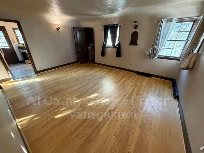 Foto del edificio - 365 N 6th St