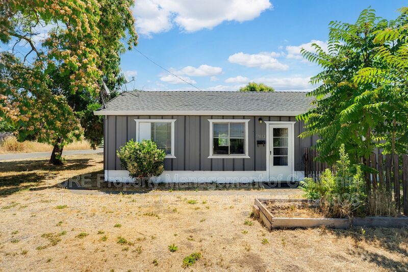 Foto principal - 7701 Molinos Ave