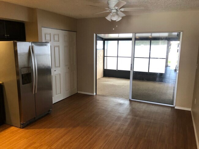 Foto del edificio - 7140 55th Ave N