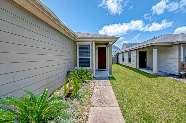 Foto del edificio - 26123 Parkman Grove Dr