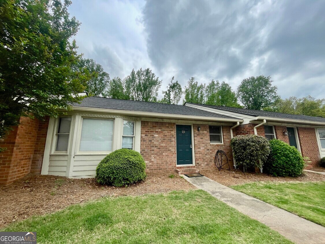 Foto principal - 595 Macon Hwy