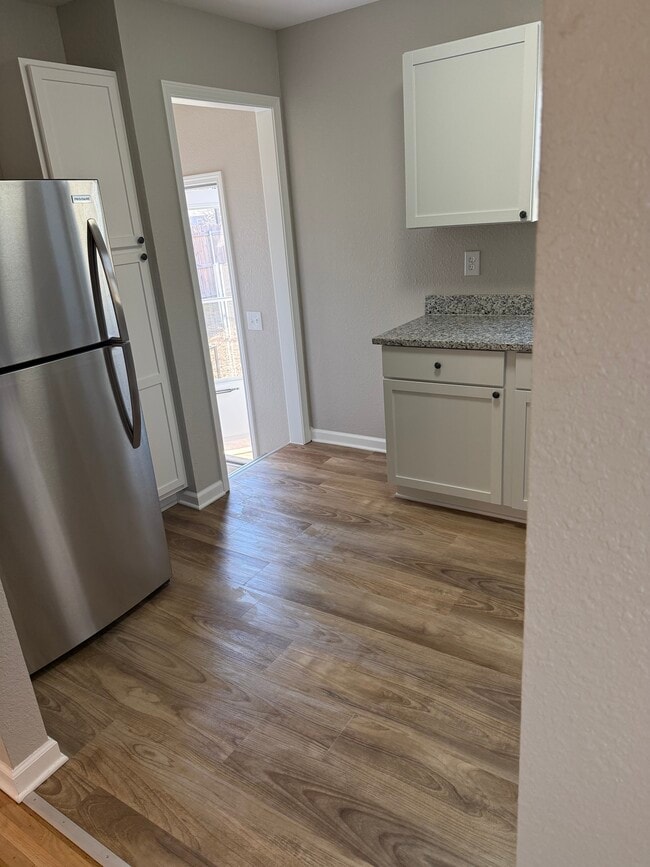 Building Photo - 1907 N Madison Ave