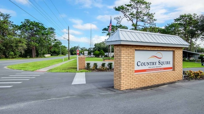 Building Photo - Country Squire