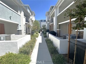 Building Photo - 1696 Cayton Lp