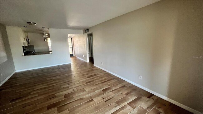 Building Photo - 9612 Valencia Cove