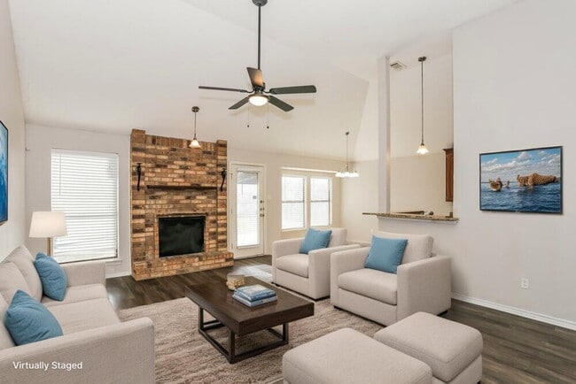 Building Photo - 617 Parkview Dr