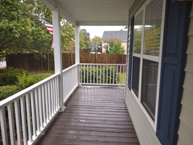 Building Photo - Fantastic Three Bedroom Home in Lexington!