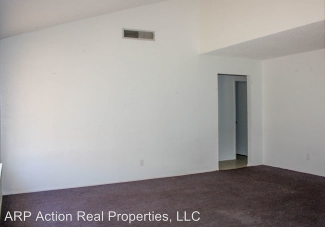Building Photo - 3 br, 2 bath House - 10704 QUARTZ ST
