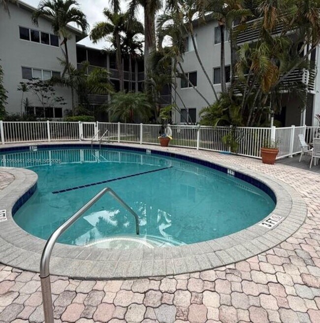 Foto del edificio - 1535 SE 15th St