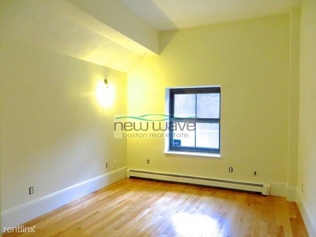 Building Photo - 529 Massachusetts Ave