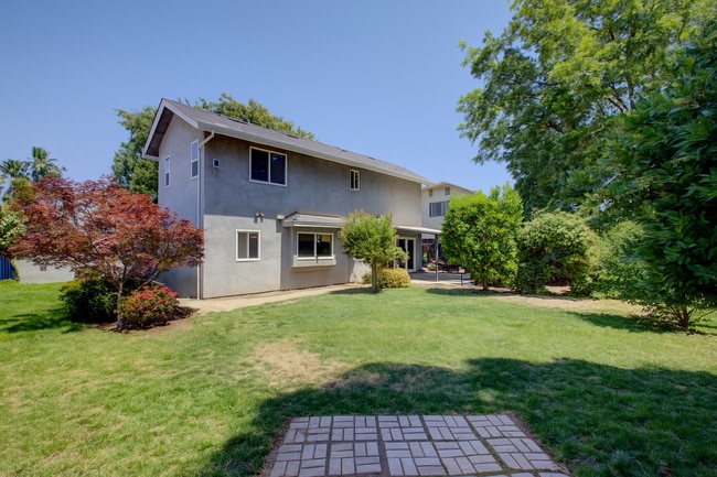 Building Photo - 4404 Bluff Creek Dr