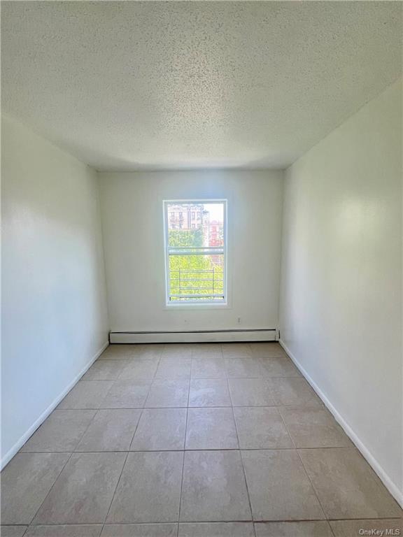 Building Photo - 1470 Vyse Ave