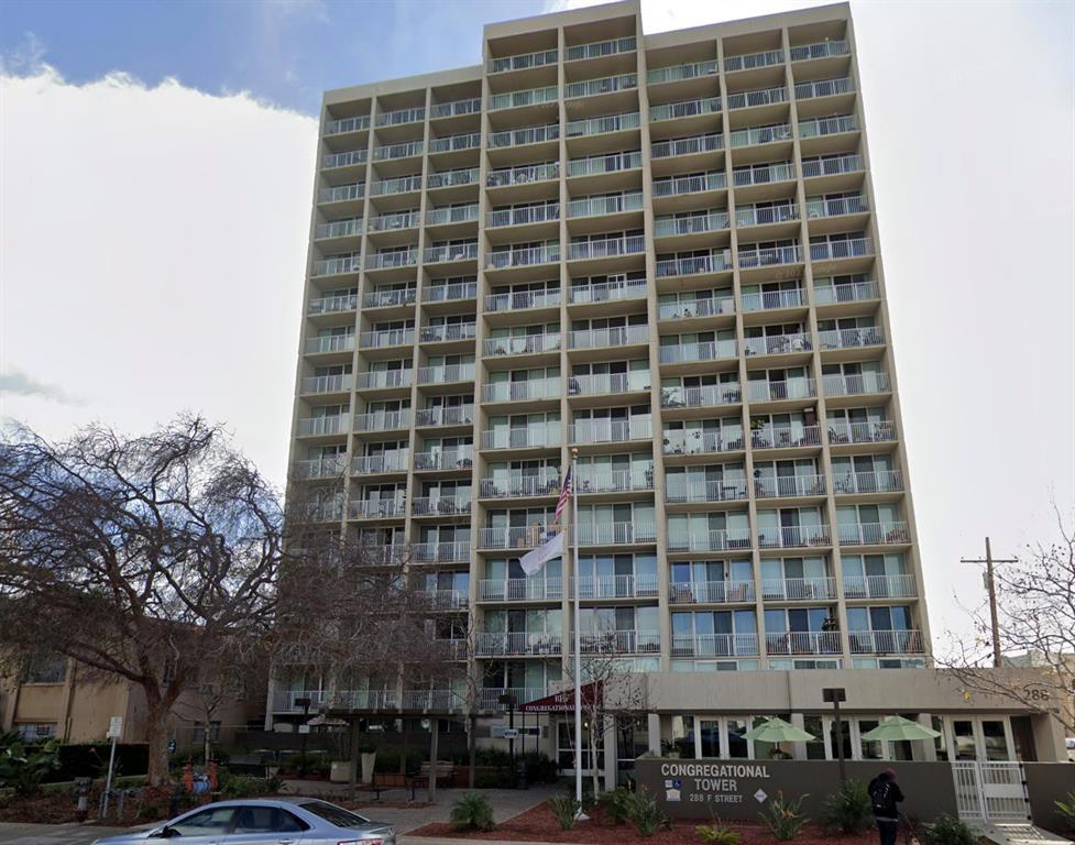 Foto principal - 288 F St