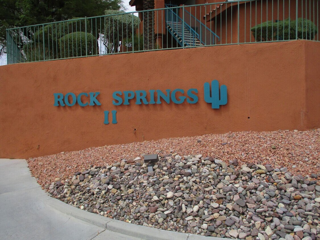 Primary Photo - Updated Rock Springs II Condo!