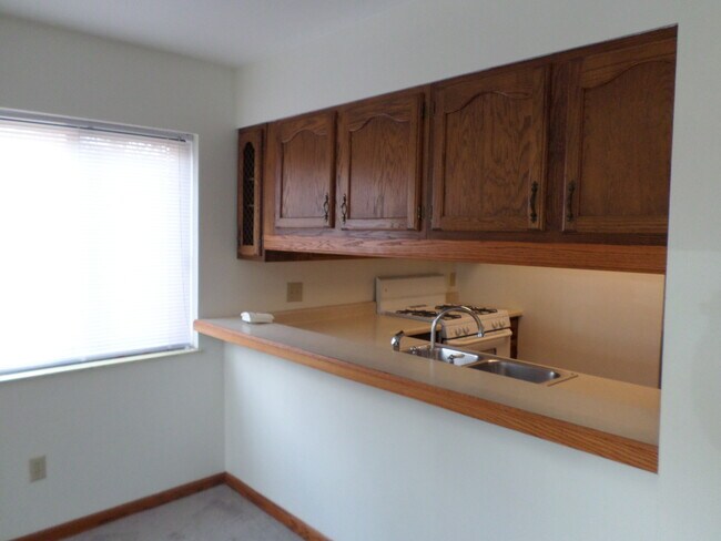 Foto del edificio - One-of-a-kind 3Bed/2 Bath Condo in Belpre!