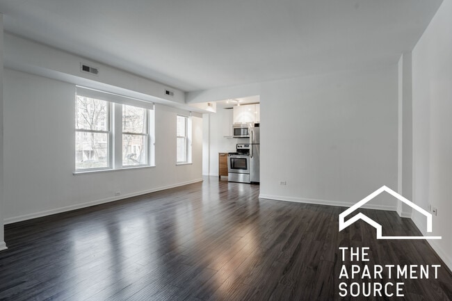 Unit 3H - 925 W Carmen Ave
