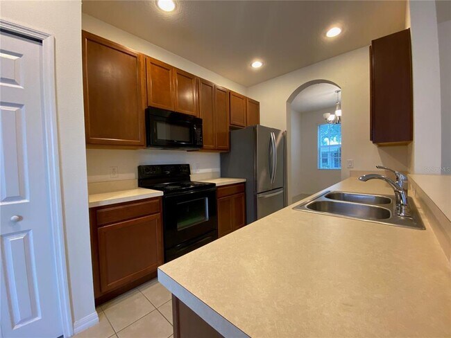 Building Photo - 8473 Leeland Archer Blvd