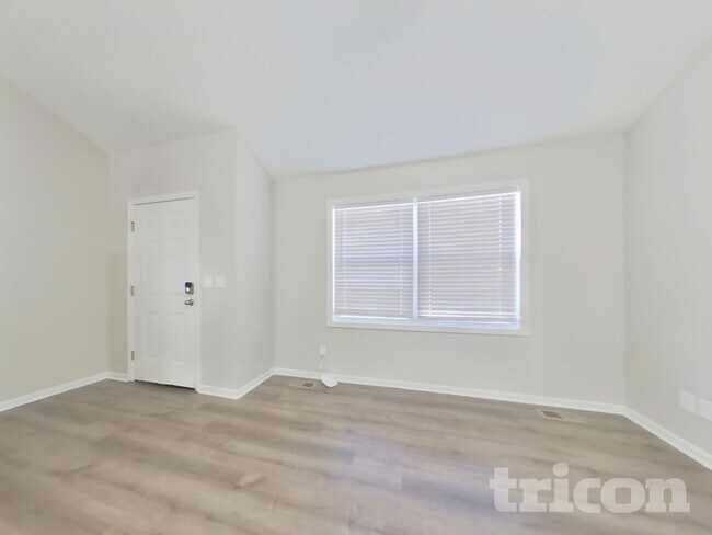 Foto del edificio - 8835 NE 73rd Ct