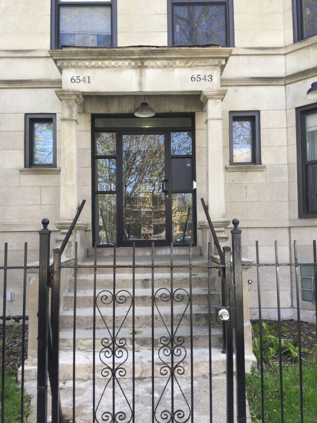 Building Photo - 6543 S Minerva Ave