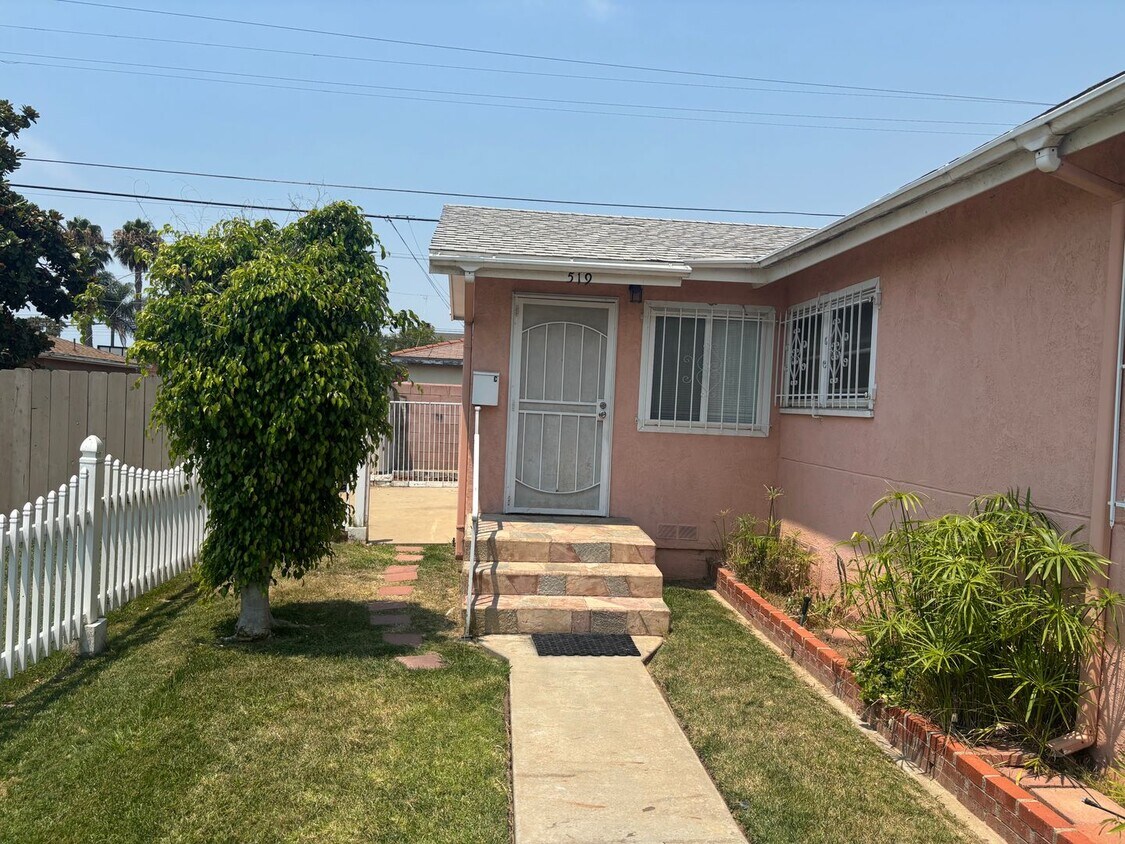 Foto principal - Studio in Chula Vista with spacious backyard.