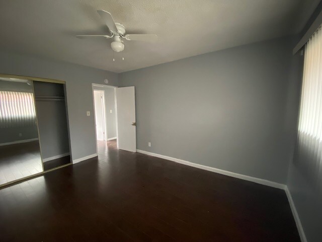 Foto del edificio - 853-857 Glenway Dr