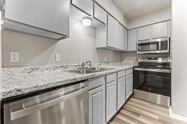 Foto del edificio - 2512 Windy Pine Ln