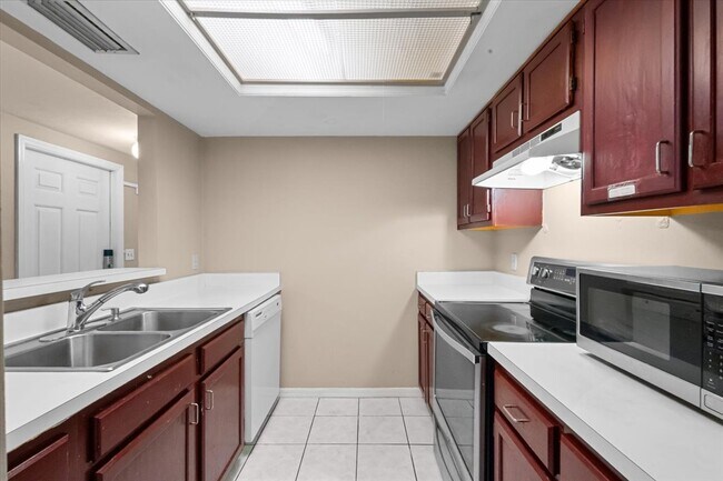 Foto del edificio - 5864 SW 8th Pl