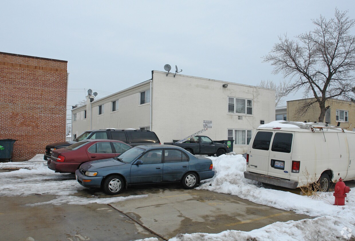Foto del edificio - 10512 Crown Rd