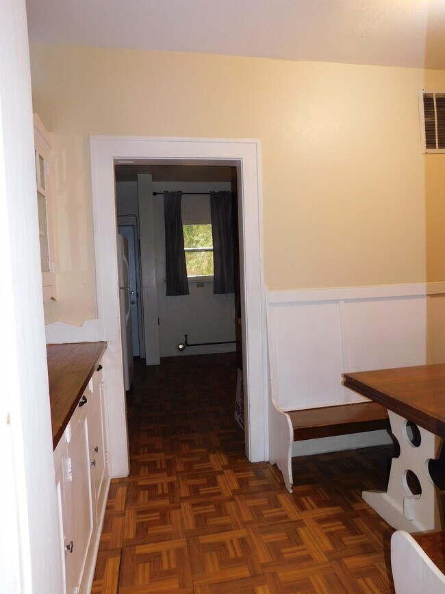 Foto del edificio - 3305 Creswell Ave