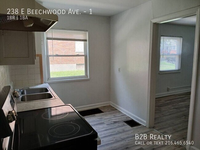 Foto del edificio - 238 E Beechwood Ave