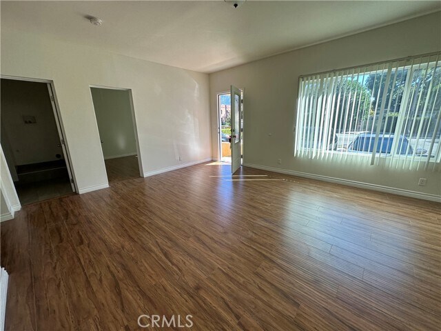 Foto del edificio - 463 N Marengo Ave