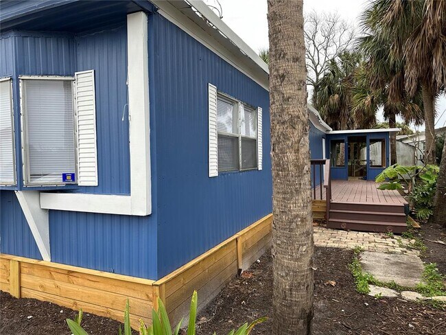 Building Photo - 520 S Daytona Ave