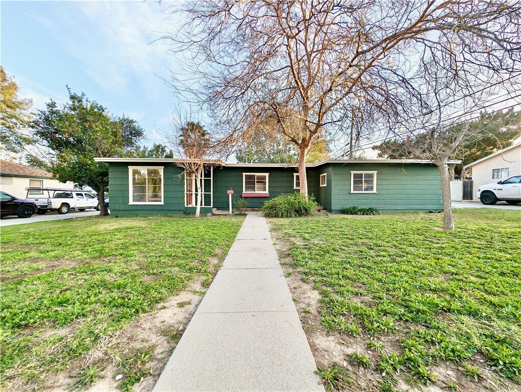 Foto principal - 17240 Tribune St