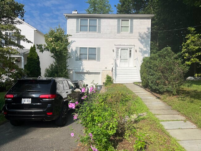 Foto del edificio - 23 Mount Morris Ave
