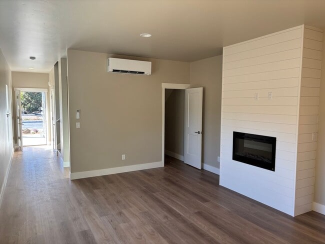 Building Photo - 63286 NW Oregon Ave